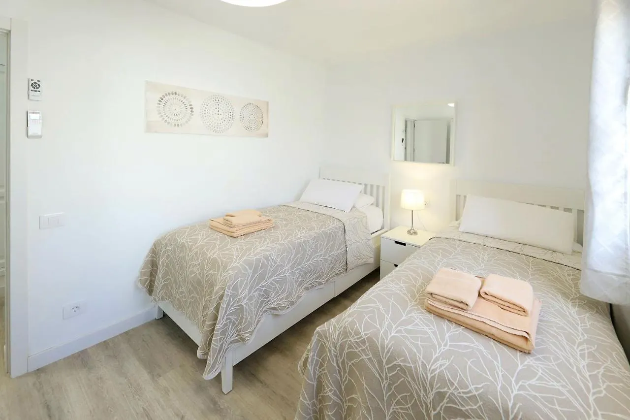 Graceful Puerto Del Carmen Villa 5 Bedrooms Villa Vega Del Carmen Distant Sea Views 스페인