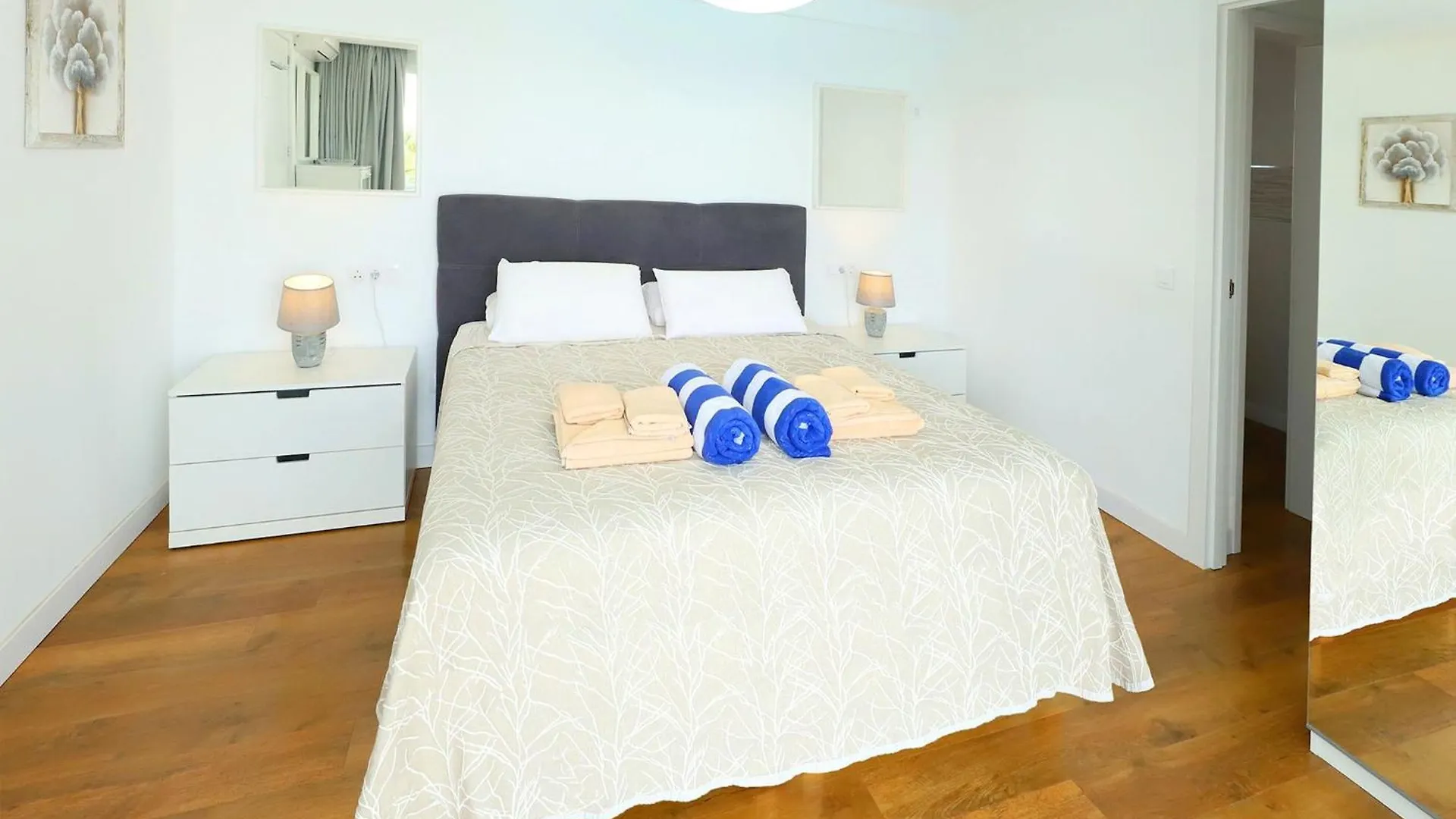 Graceful Puerto Del Carmen Villa 5 Bedrooms Villa Vega Del Carmen Distant Sea Views