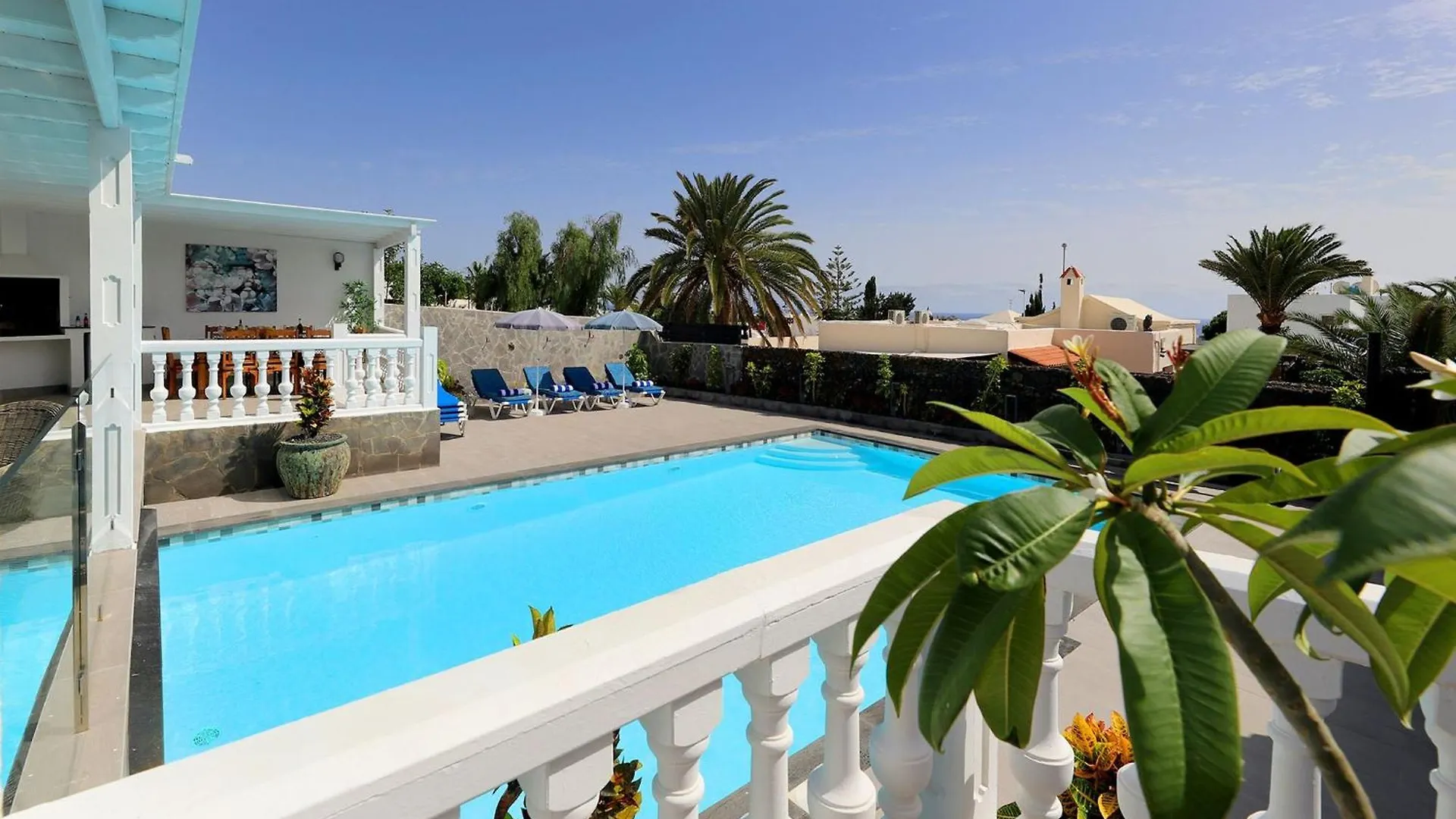 Graceful Puerto Del Carmen Villa 5 Bedrooms Villa Vega Del Carmen Distant Sea Views