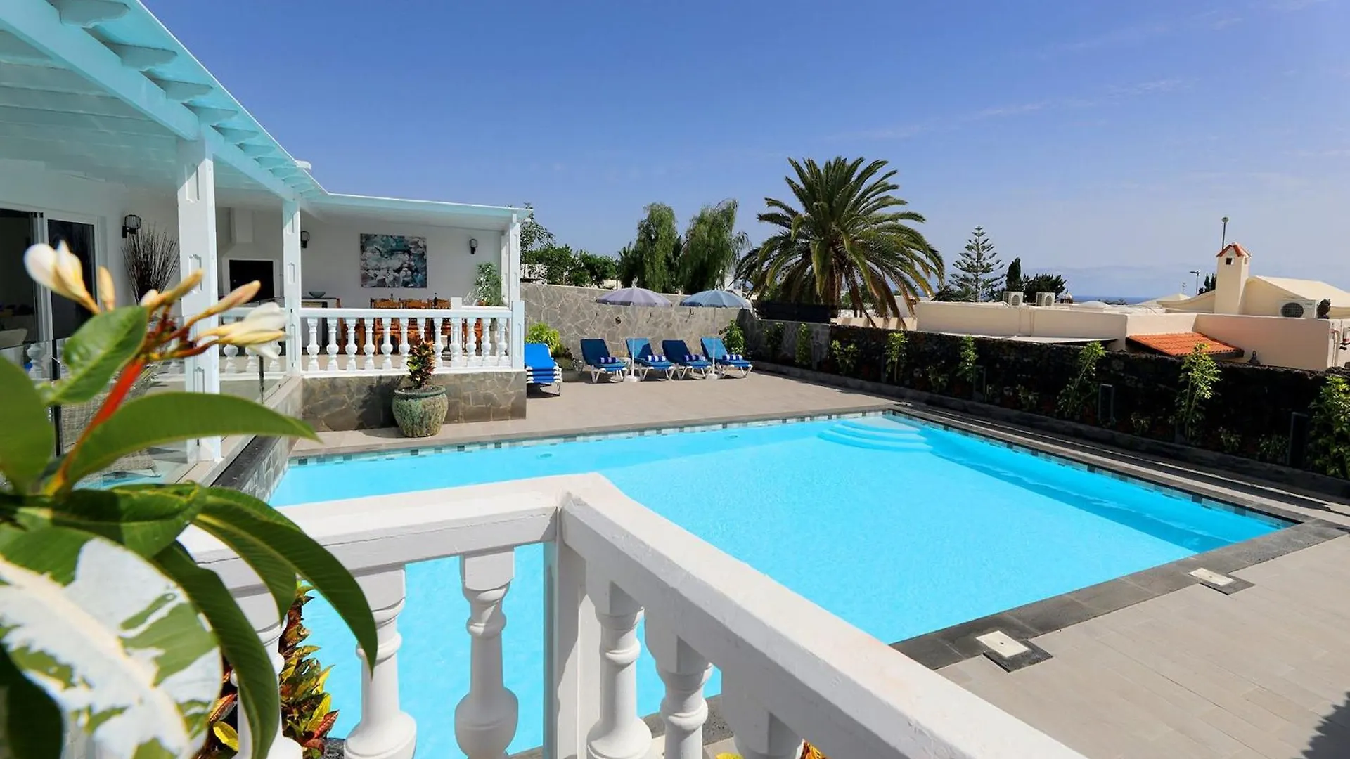 Graceful Puerto Del Carmen Villa 5 Bedrooms Villa Vega Del Carmen Distant Sea Views 스페인