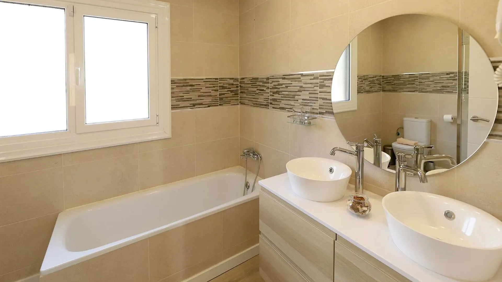 Graceful Puerto Del Carmen Villa 5 Bedrooms Villa Vega Del Carmen Distant Sea Views 스페인
